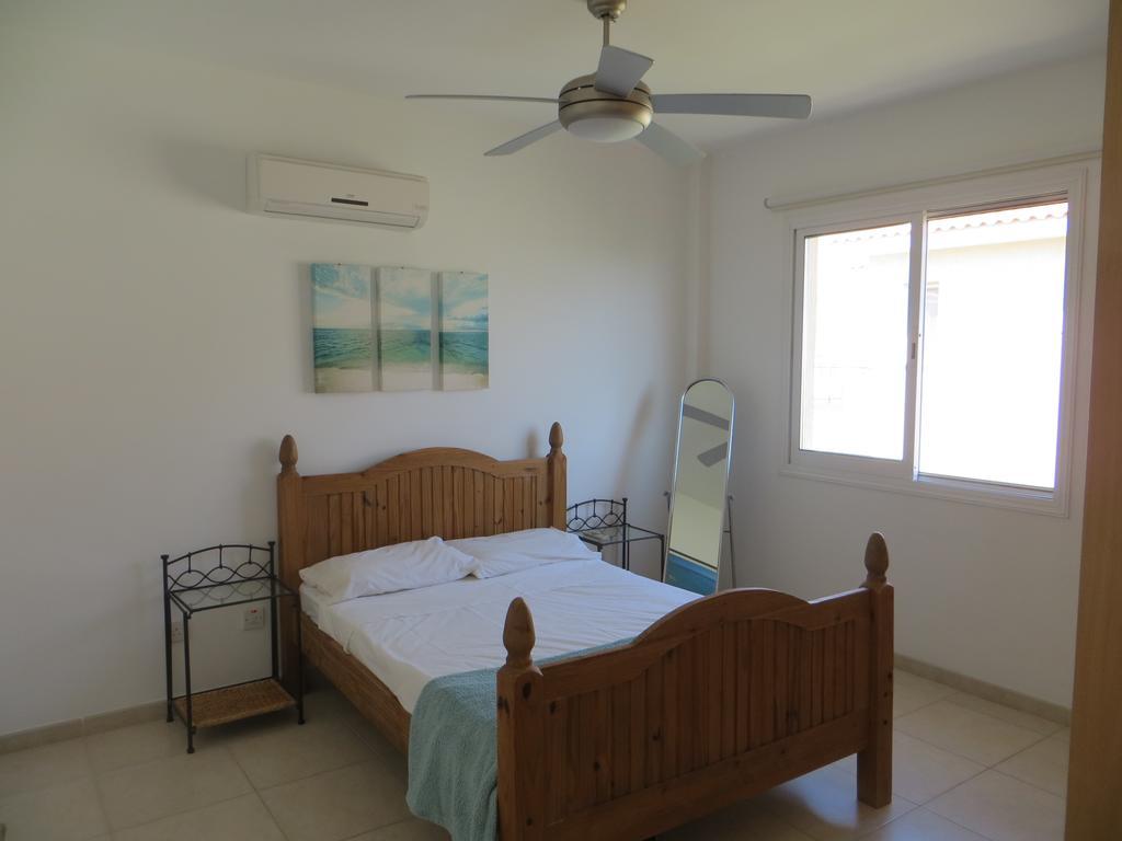 Melania Apartment Paphos Esterno foto