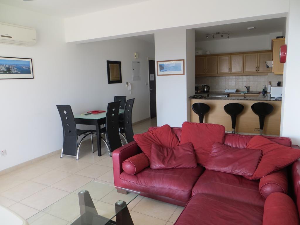Melania Apartment Paphos Esterno foto